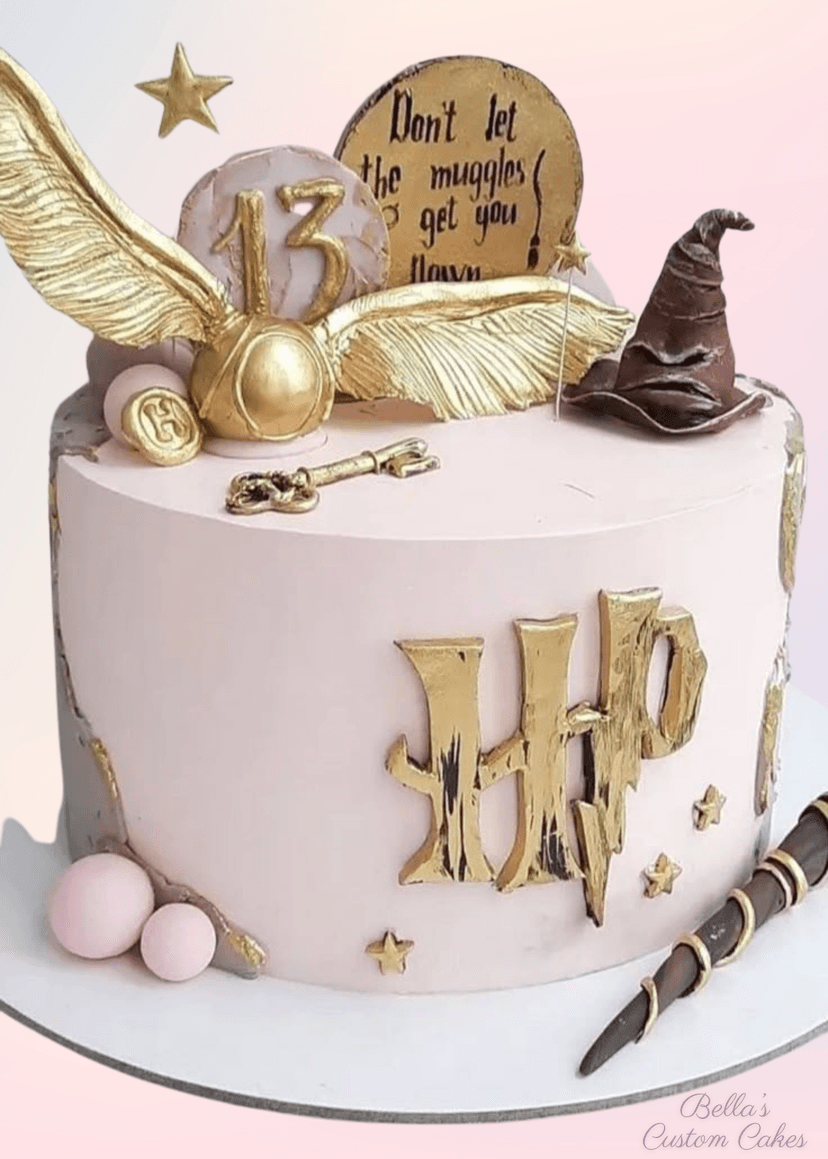 Detailed cake with keys and hats